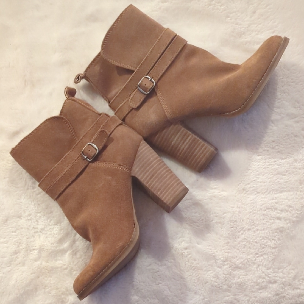 Lucky Brand Boots Womens Latonya Side Zip Ankle Bootie Brown Suede Heels Sz 6.5 - Picture 1 of 7